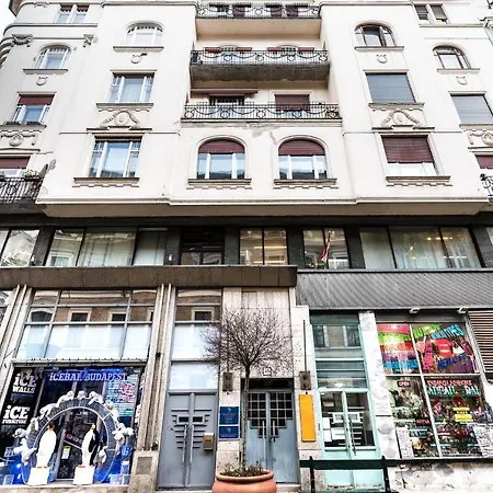 Miniart-carefully Designed-stylish-danube-váci Str